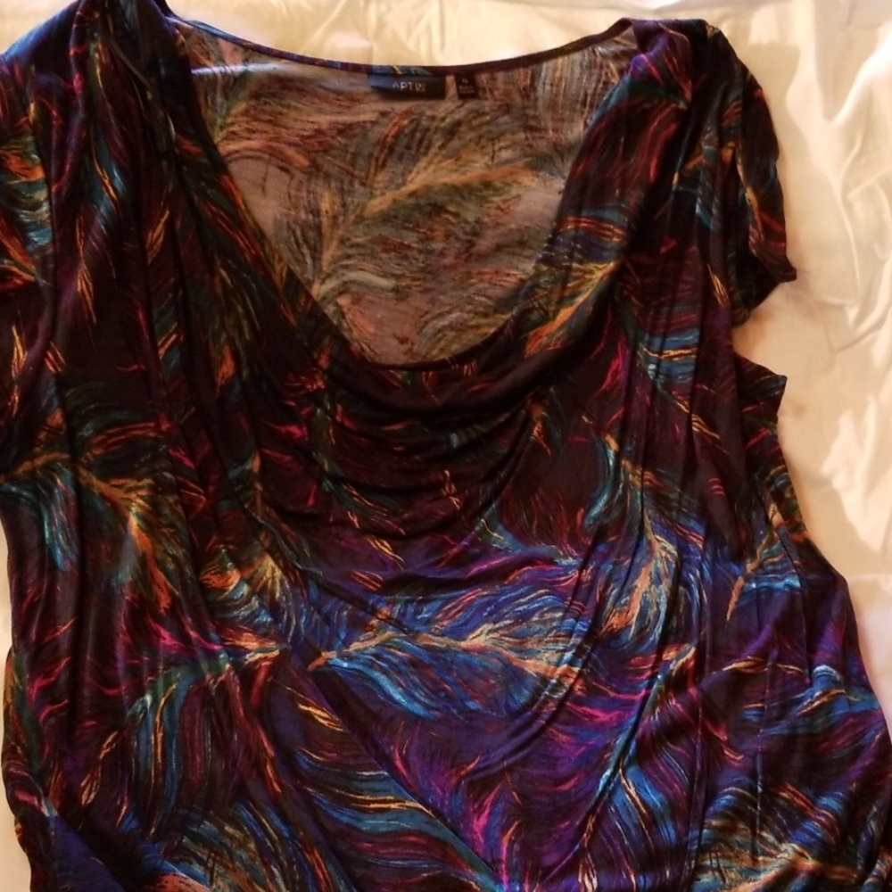 Apart 9 short sleeve multi color top.